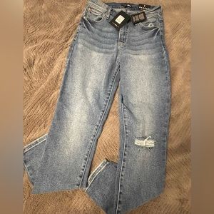 FASHION NOVA(NEW) ULTRA HIGH RISE JEANS LIGHT BLUE WASH
